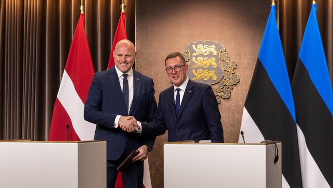 Ministru prezidents Andris Kulbergs devās savā pirmajā ārvalstu vizītē uz Tallinu, kur tikās ar Igaunijas amatpersonām.