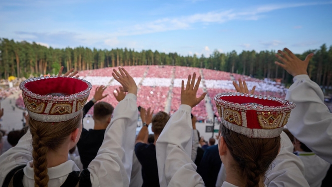 Ilustratīvs attēls: XIII Latvijas skolu jaunatnes Dziesmu un Deju svētki