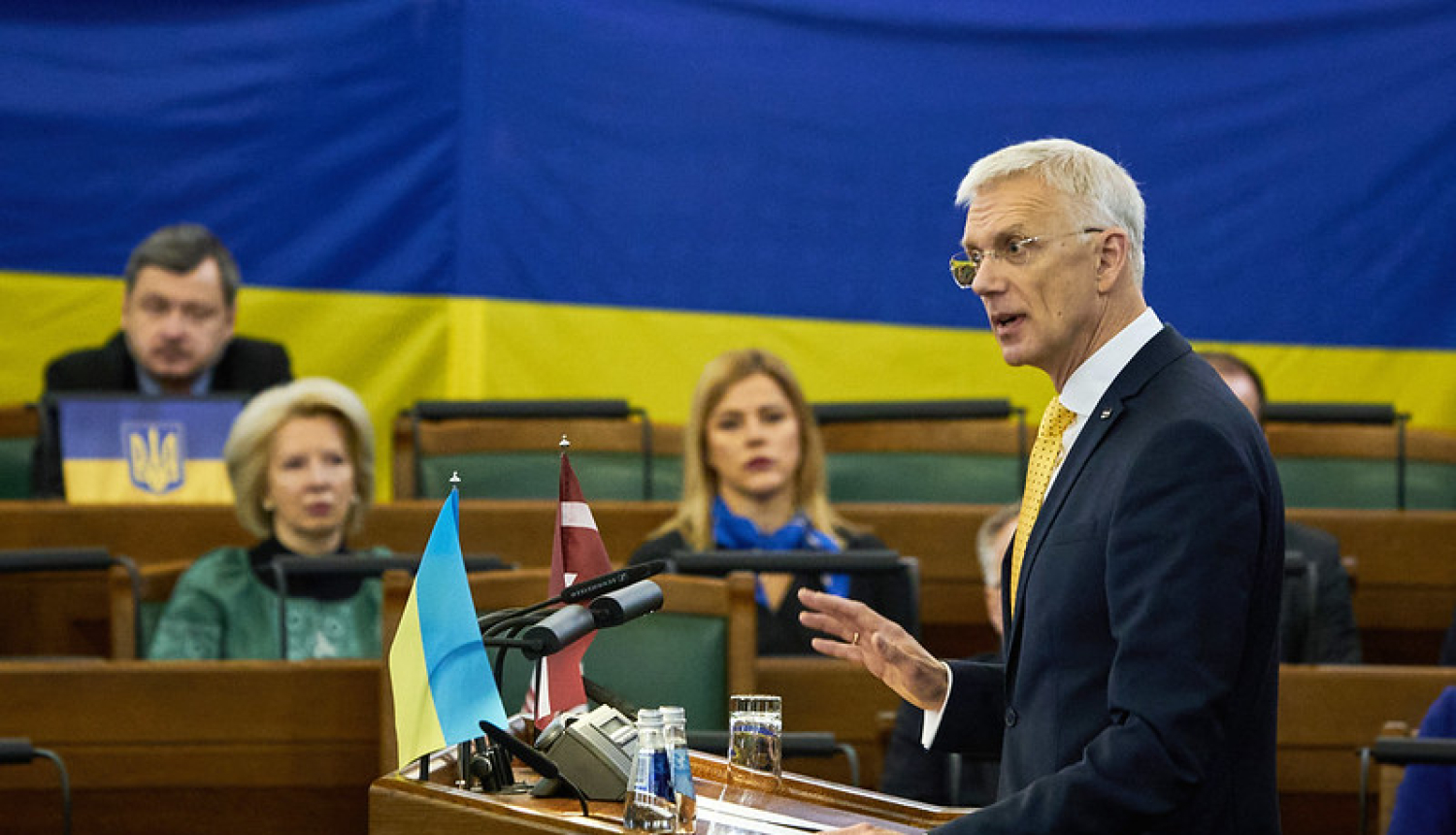 Ministru prezidents Krišjānis Kariņš piedalās Saeimas ārkārtas sēdē