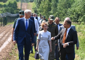 Ministru prezidents Krišjānis Kariņš, Iekšlietu ministre Marija Golubeva apmeklē Austrumu robežu