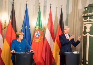 Foto: Ministru prezidenta Krišjānis Kariņš,  Vācijas kanclere Angela Merkele.
