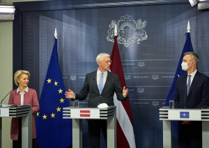 Ministru prezidents Krišjānis Kariņš tiekas ar Eiropas Komisijas priekšsēdētāju Urzulu fon der Leienu un NATO ģenerālsekretāru Jensu Stoltenbergu 