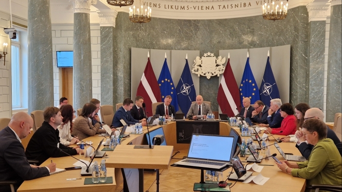 Ministru prezidents Andris Kulbergs vada Informācijas sabiedrības padomes sēdi
