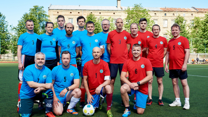 Valsts pārvalde un uzņēmēji rezultatīvā futbola spēlē aizsāk cīņu pret administratīvo slogu