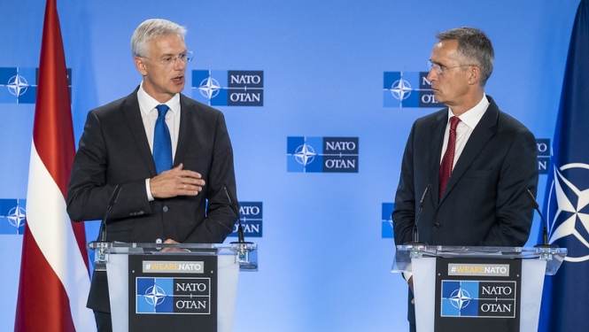 Ministru prezidents Krišjānis Kariņš un NATO ģenerālsekretārs Jens Stoltenbergs