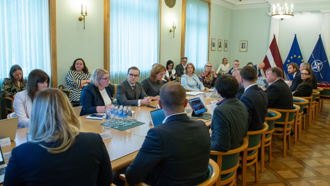 Ministru prezidente Evika Siliņa vada Finanšu sektora attīstības padomes sēdi