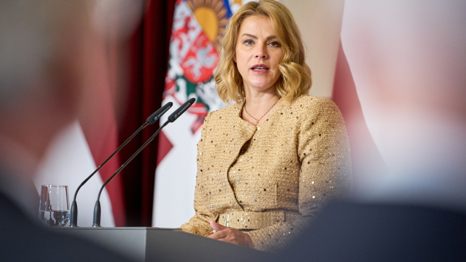 Ministru prezidente piedalās Valstiskuma balvas pasniegšanas ceremonijā