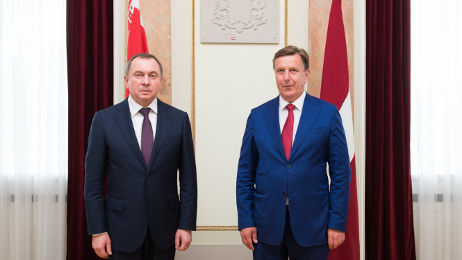 Ministru prezidents tiekas ar Baltkrievijas ārlietu ministru