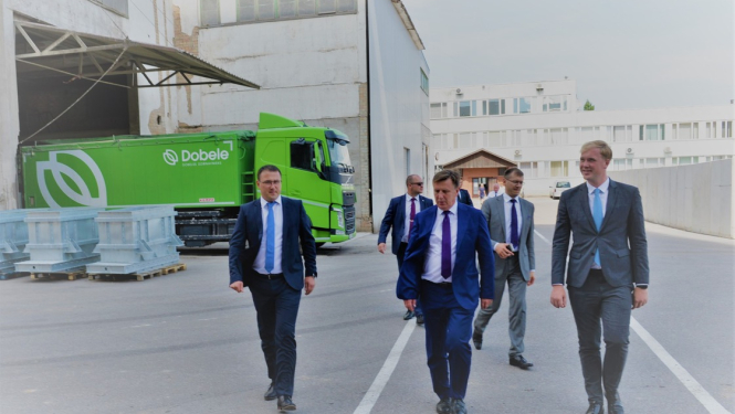 Ministru prezidents reģionālajā vizītē apmeklē Dobeli
