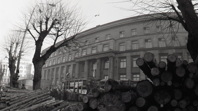 Valdība piešķir finansējumu 1991. gada barikāžu dalībnieku apliecību izgatavošanai