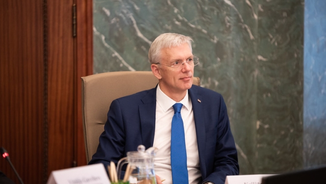 Ministru prezidents uzdod satiksmes ministram skaidrot reģionālo pārvadājumu konkursu
