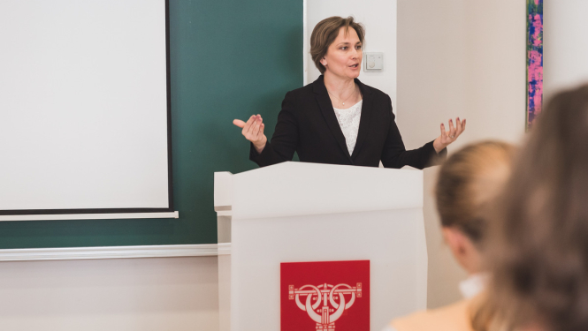 Analizē aktuālos jautājumus par ieguldījumu aizsardzības nākotni Eiropā