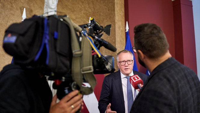 Arvils Ašeradens Finanšu ministrs