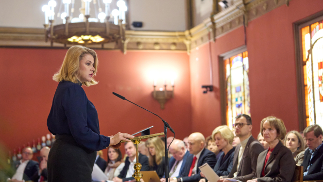 Ministru prezidente Evika Siliņa atklāj konferenci "Latvijas attīstības vīzija 2050 sabiedrības gaidas un attīstības scenāriji