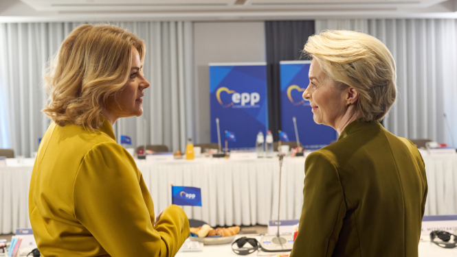 Ministru prezidente Evika Siliņa un Eiropas Komisijas prezidente Urzula fon der Leiena