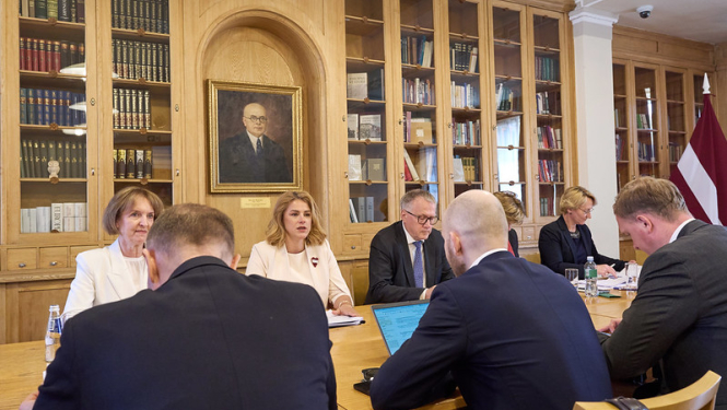 Evika Siliņa vada Sadarbības sanāksmi. 
