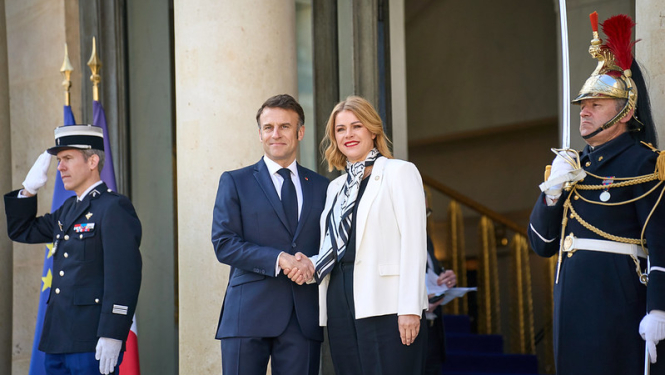 Evika Siliņa Parīzē