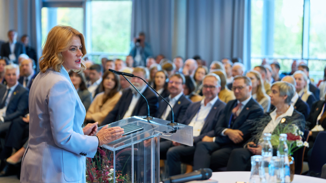 Ministru prezidente Evika Siliņa darba vizītes Mēklenburgā-Priekšpomerānijā ietvaros kopā ar  Mēklenburgas-Priekšpomerānijas federālās zemes Ministru prezidenti Manuelu Švēzigu (Manuela Schwesig) piedalās Latvijas-Vācijas Biznesa foruma atklāšanā.