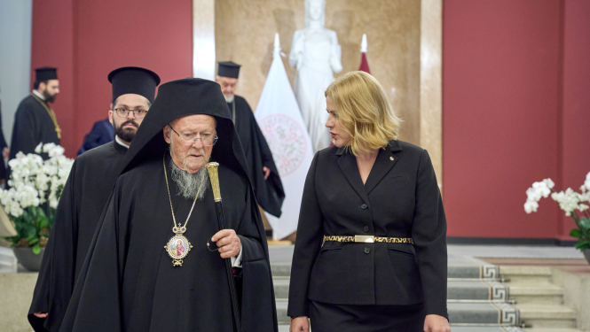 Ministru prezidente Evika Siliņa un Viņa Svētība Konstantinopoles ekumeniskais patriarhs Bartolomejs I