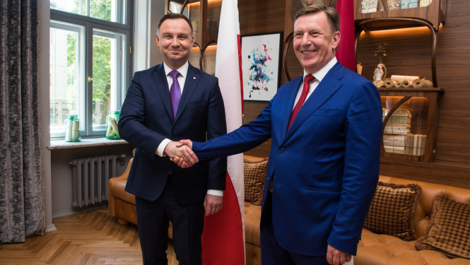 Ministru prezidents sarunā ar Polijas prezidentu atzinīgi novērtē Polijas ieguldījumu Baltijas reģiona drošībā