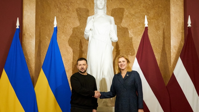 Ministru prezidente E.Siliņa un Ukrainas prezidents V.Zelenskis tiekas Ministru kabinetā