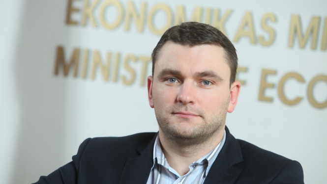 Ekonomikas ministrijas valsts sekretāra amatā apstiprināts Edmunds Valantis