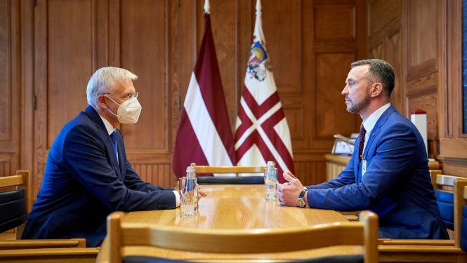 Ministru prezidents tiekas ar Iekšlietu ministra amata kandidātu K. Eklonu