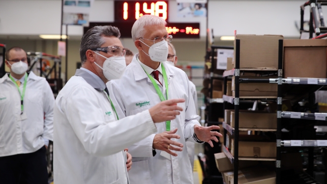 Foto: Uzņēmuma “Schneider Electric” apmeklējums