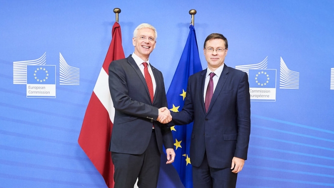 Krišjānis Kariņš un Valdis Dombrovskis