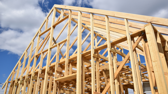 Koka ēkas konstrukcija