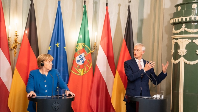 Foto: Ministru prezidenta Krišjānis Kariņš,  Vācijas kanclere Angela Merkele.