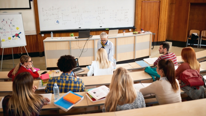 Studenti un pasniedzēja