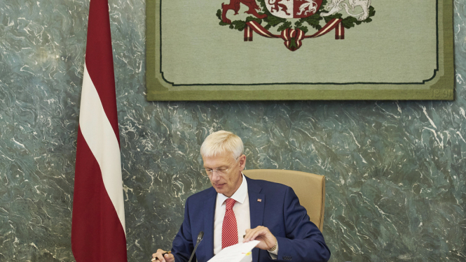 Ministru kabinets samazina pašizolācijas prasību pēc iebraukšanas no ārzemēm uz 10 dienām