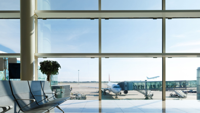 Ministru kabinets pastiprina Covid-19 izplatības kontroli ieceļotāju vidū