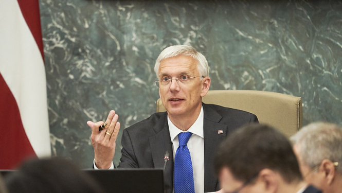 Ministru prezidents uzdod risināt paliatīvās aprūpes pieejamību