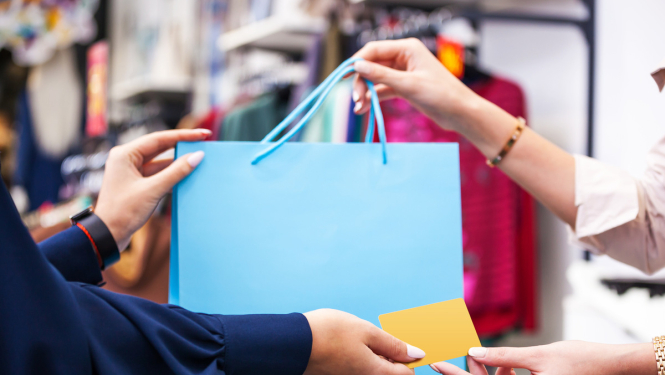 No 2019. gada tirdzniecības vietās plastmasas iepirkumu maisiņus vairs nedrīkstēs izsniegt bez maksas