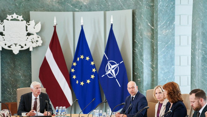 Ministru prezidents Krišjānis Kariņš valdības sēžu zālē tiekas ar Zemnieku saeimas pārstāvjiem