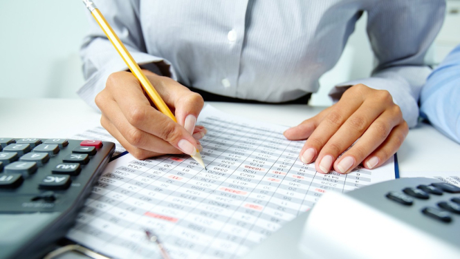 Valdība atbalsta būtiskus grozījumus zvērinātu tiesu izpildītāju atlīdzības apmēros