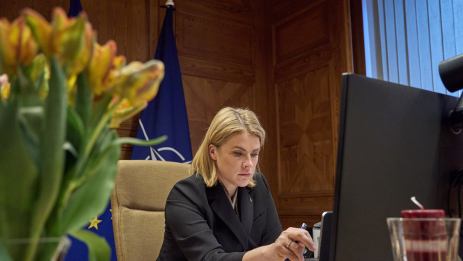 Ministru prezidente Evika Siliņa videosarunā