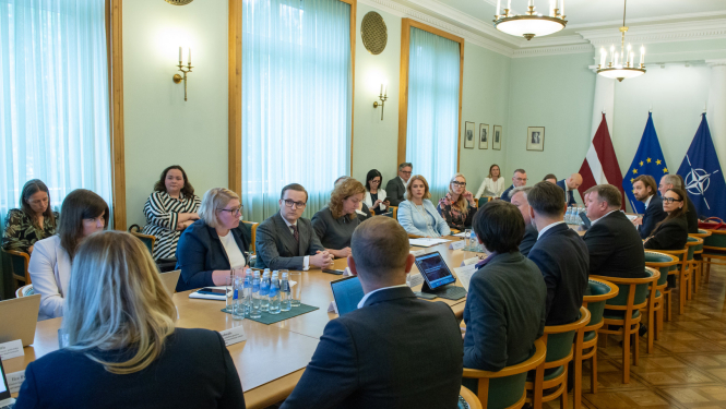 Ministru prezidente Evika Siliņa vada Finanšu sektora attīstības padomes sēdi