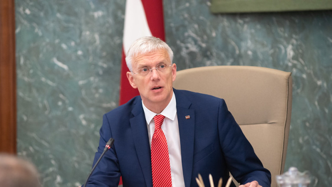 Kariņš ar ministriem pārrunās tautsaimniecības attīstības scenārijus pēc Covid-19 krīzes