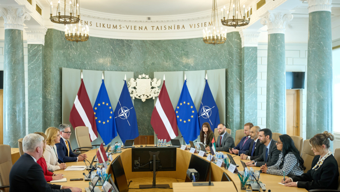 Siliņa tiekas ar AAE uzņēmējiem