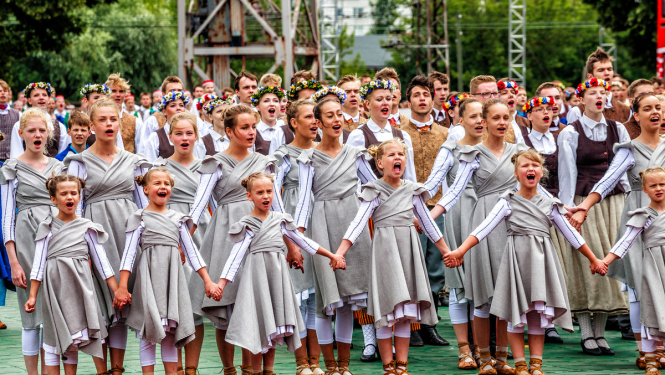 Remigrācijas veicināšanas konsultācijas būs pieejamas arī Dziesmu un deju svētkos