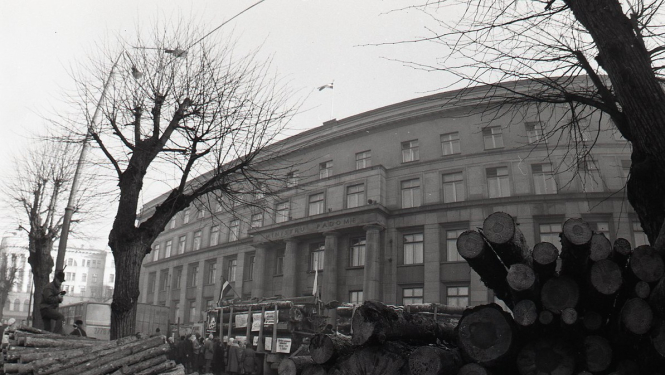 Valdība piešķir finansējumu 1991. gada barikāžu dalībnieku apliecību izgatavošanai