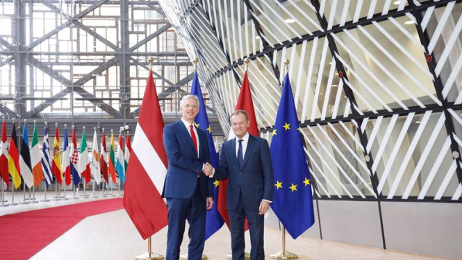 Ministru prezidents ar Tusku, Junkeru un Barnjē pārrunā Eiropas Savienības galvenos izaicinājumus tuvākajā nākotnē