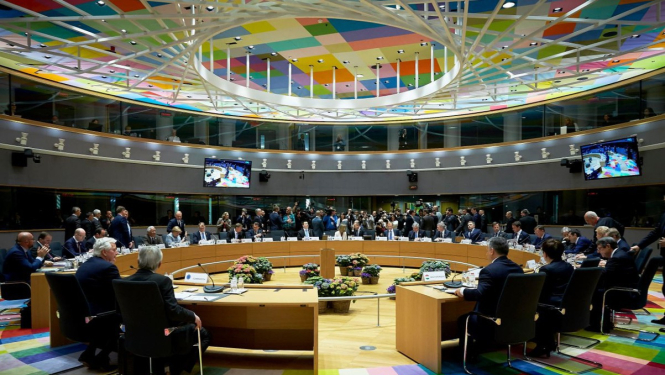 Ministru prezidents Briselē tiksies ar Ž.K.Junkeru un piedalīsies Eiropadomes darbā