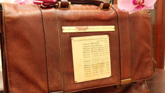 2019. gada valsts budžetu gatavo esošā valdība; apstiprināšanai nodos nākamajai