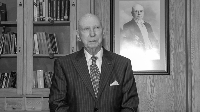 Mūžībā aizgājis Dainis Rudzītis - pirmā Valsts kancelejas direktora dēls