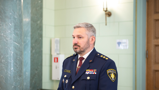 Piešķir ģenerāļa pakāpi Valsts policijas priekšnieka vietniekam A. Velšam