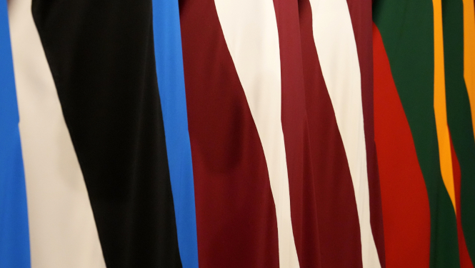 Baltijas valstu karogi